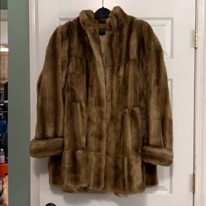 La Madison De La Fausse Fuurrure Paris Coat